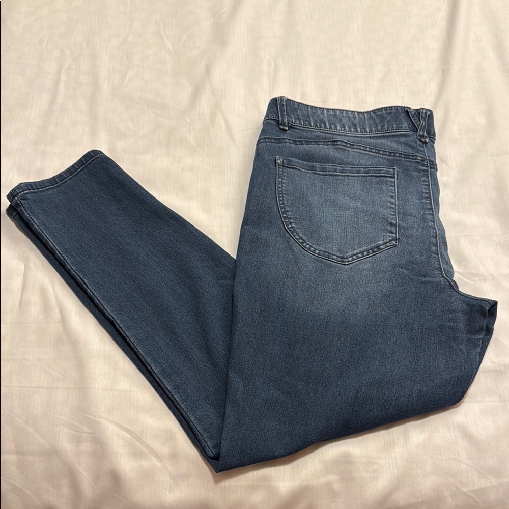 Democracy Blue Ankle Cropped Skinny Jeans - Picture 10 of 10